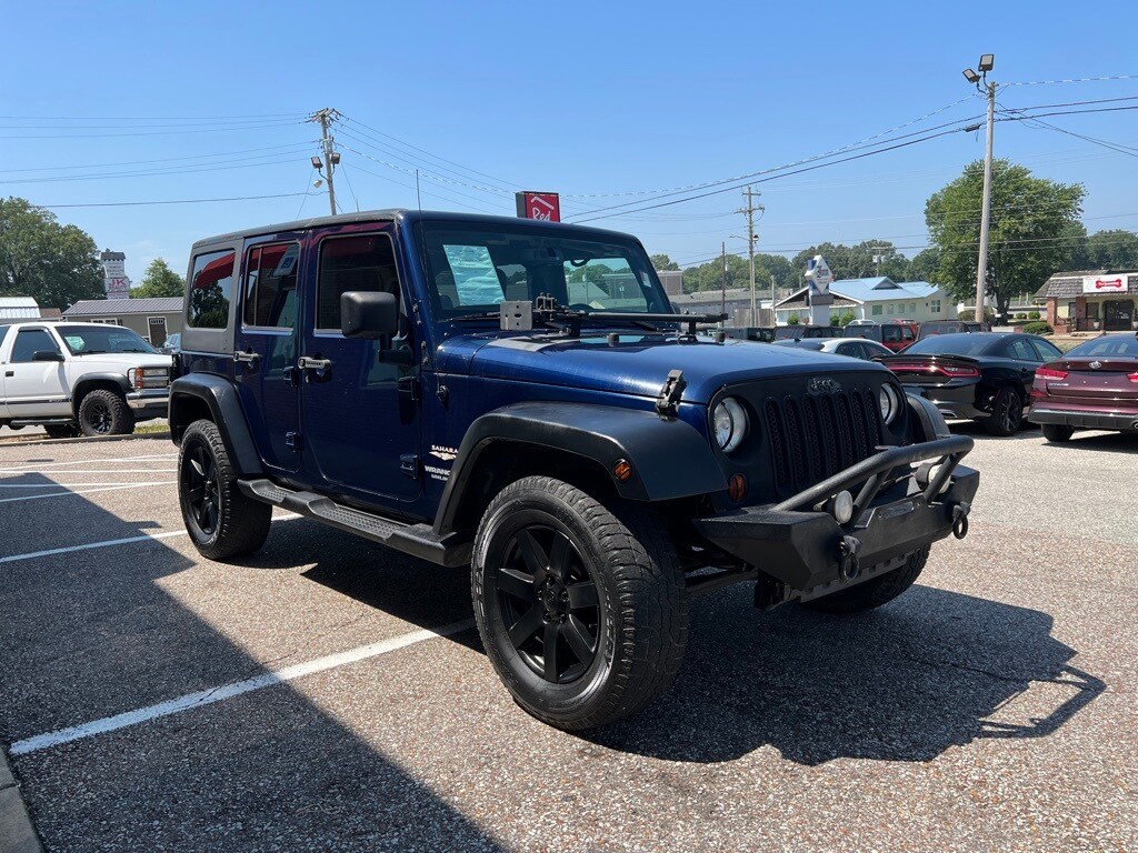 2013 Jeep Wrangler Unlimited Sahara photo 4