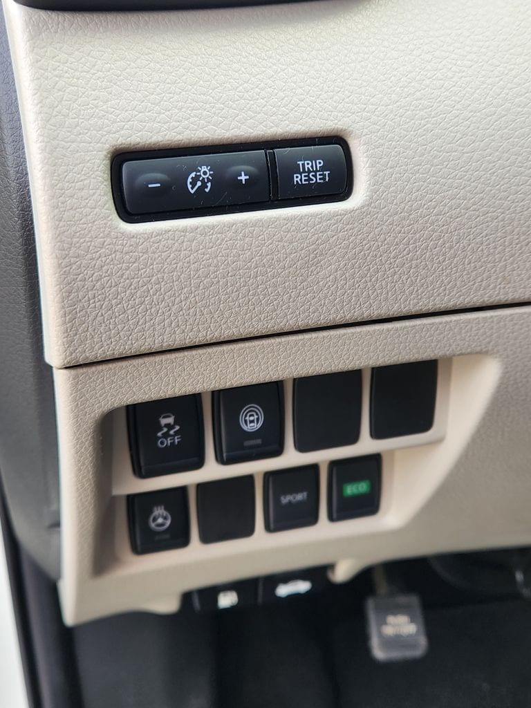 2022 Nissan Rogue Sport SV - Photo 16