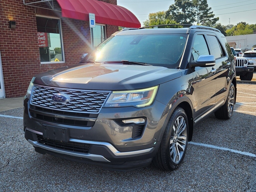 2019 Ford Explorer Platinum photo 3