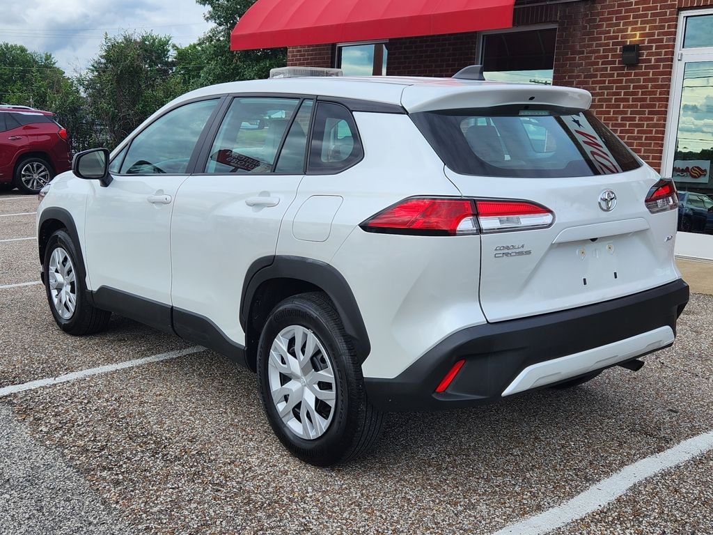 2022 Toyota Corolla Cross L - Photo 11