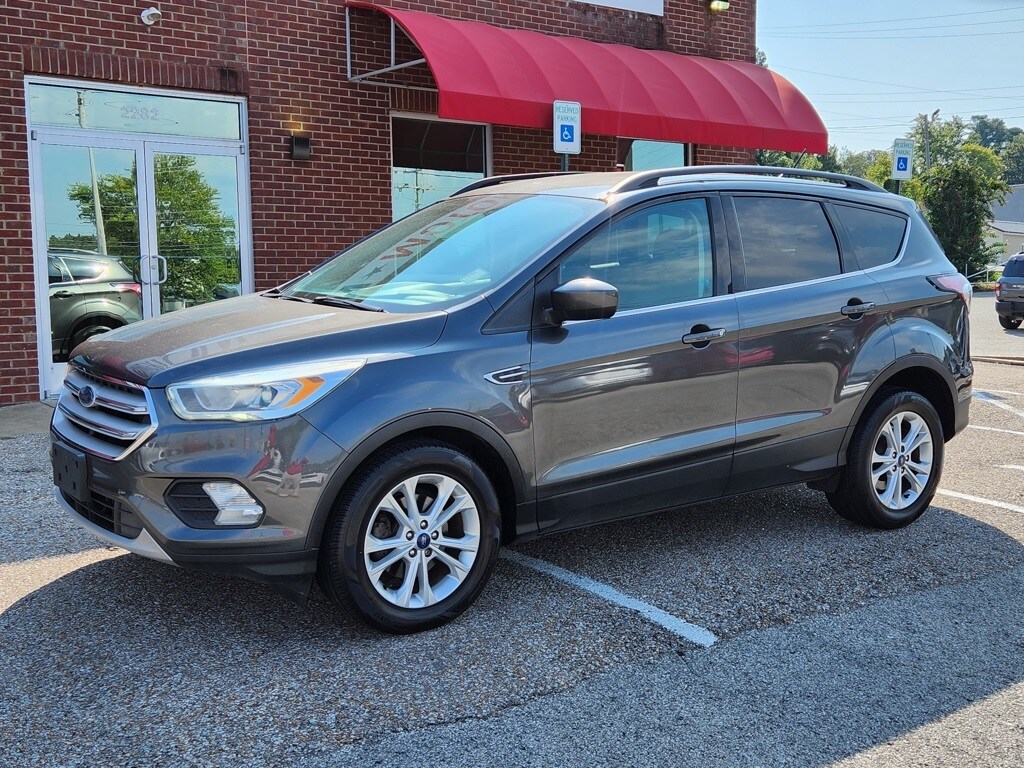 2018 Ford Escape SEL photo 2