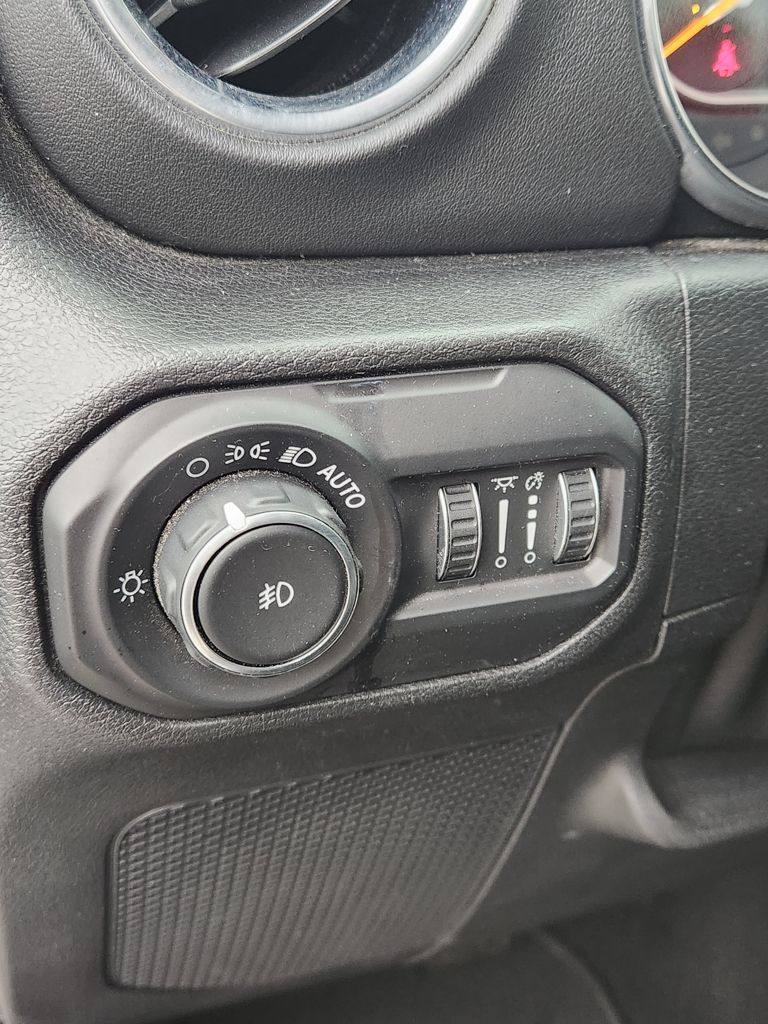 2021 Jeep Wrangler Unlimited Sahara - Photo 15