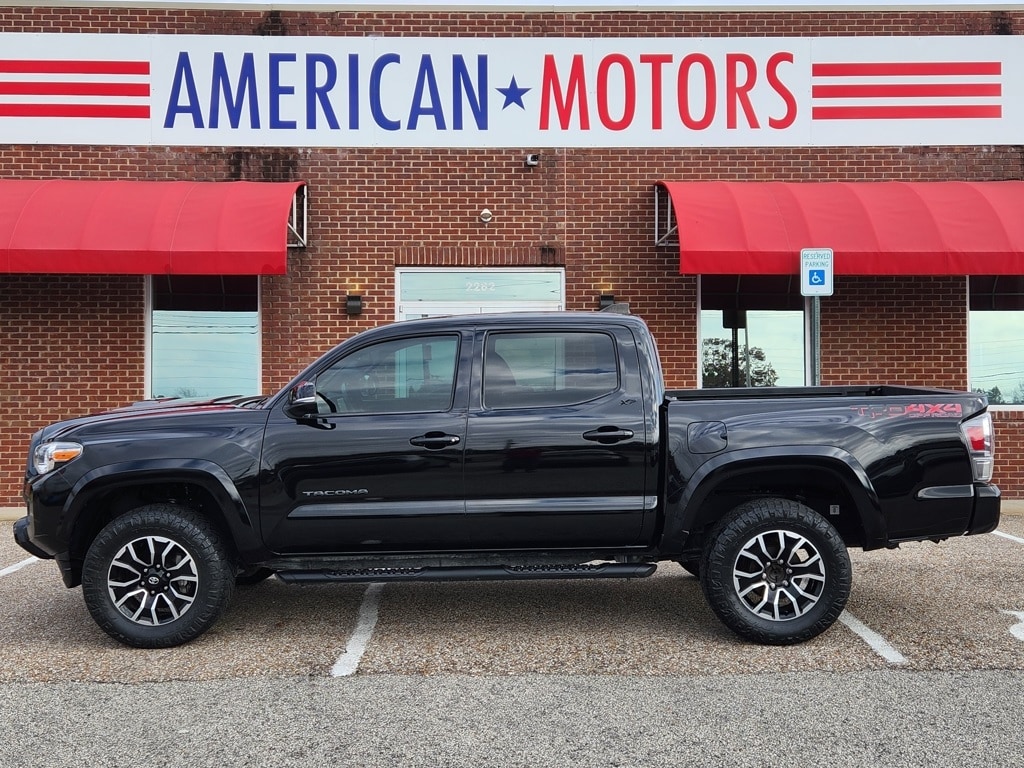 2021 Toyota Tacoma TRD Sport's photo