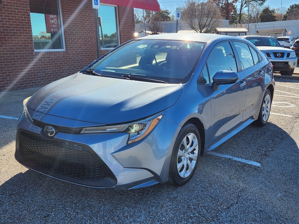 2020 Toyota Corolla LE photo 3