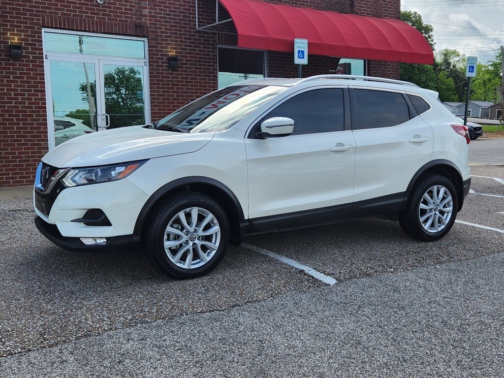2022 Nissan Rogue Sport SV photo 2