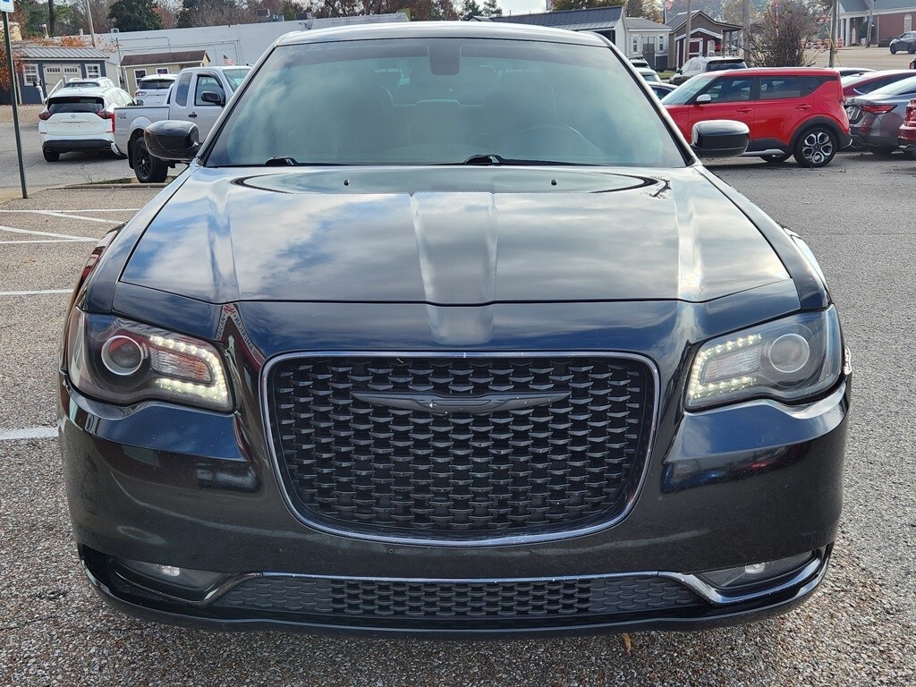 2019 Chrysler 300 S photo 4