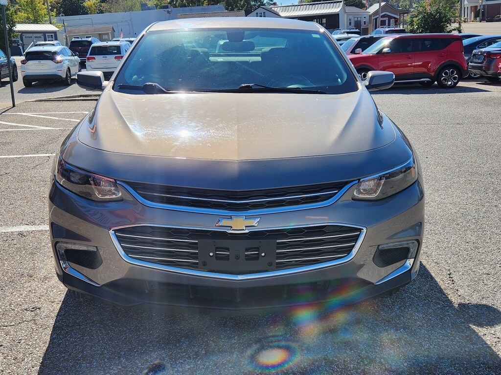 2017 Chevrolet Malibu 1LT photo 4