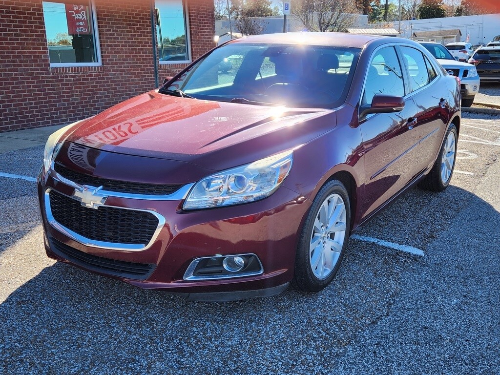 2015 Chevrolet Malibu 2LT photo 3