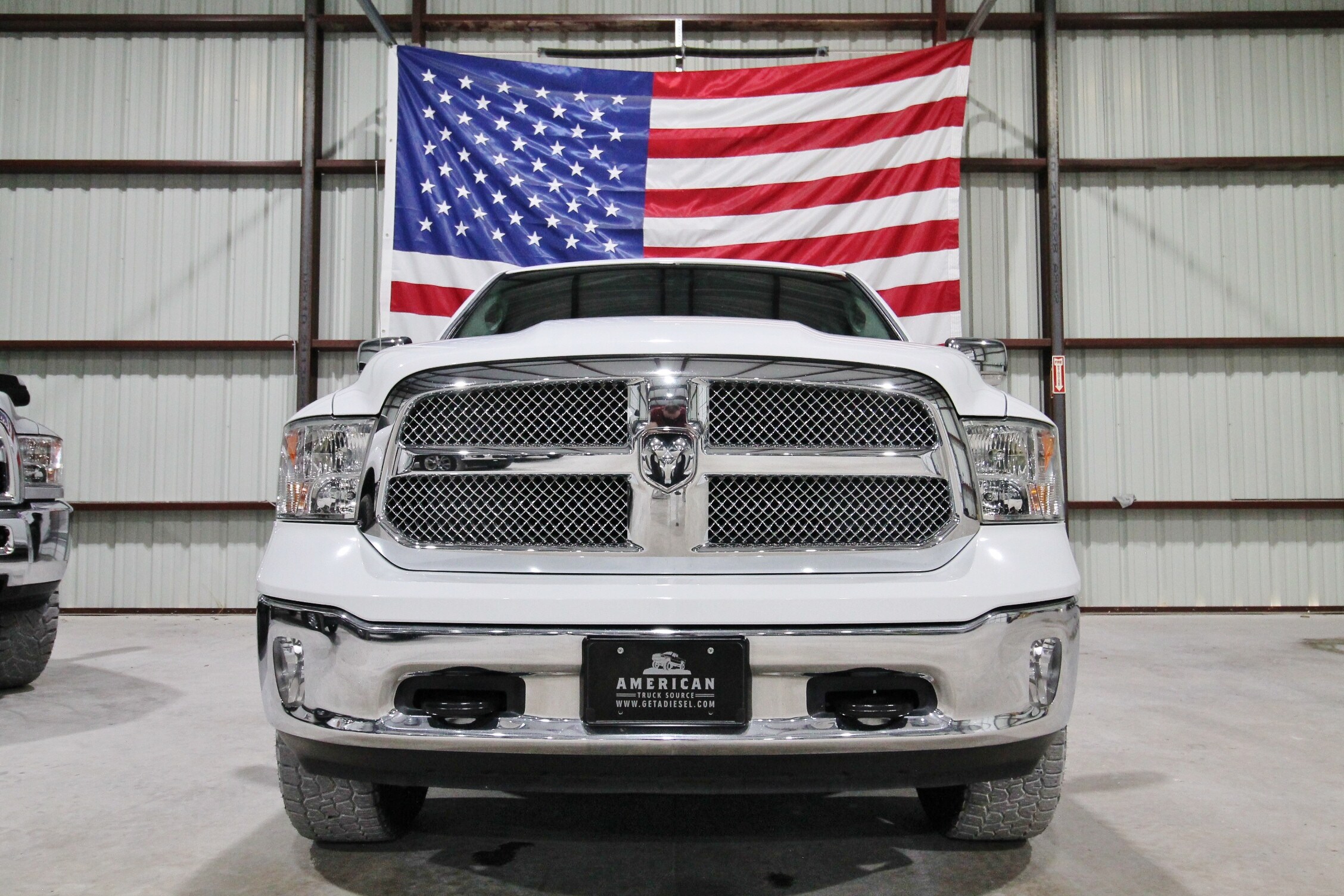 2018 Ram 1500 SLT photo 2