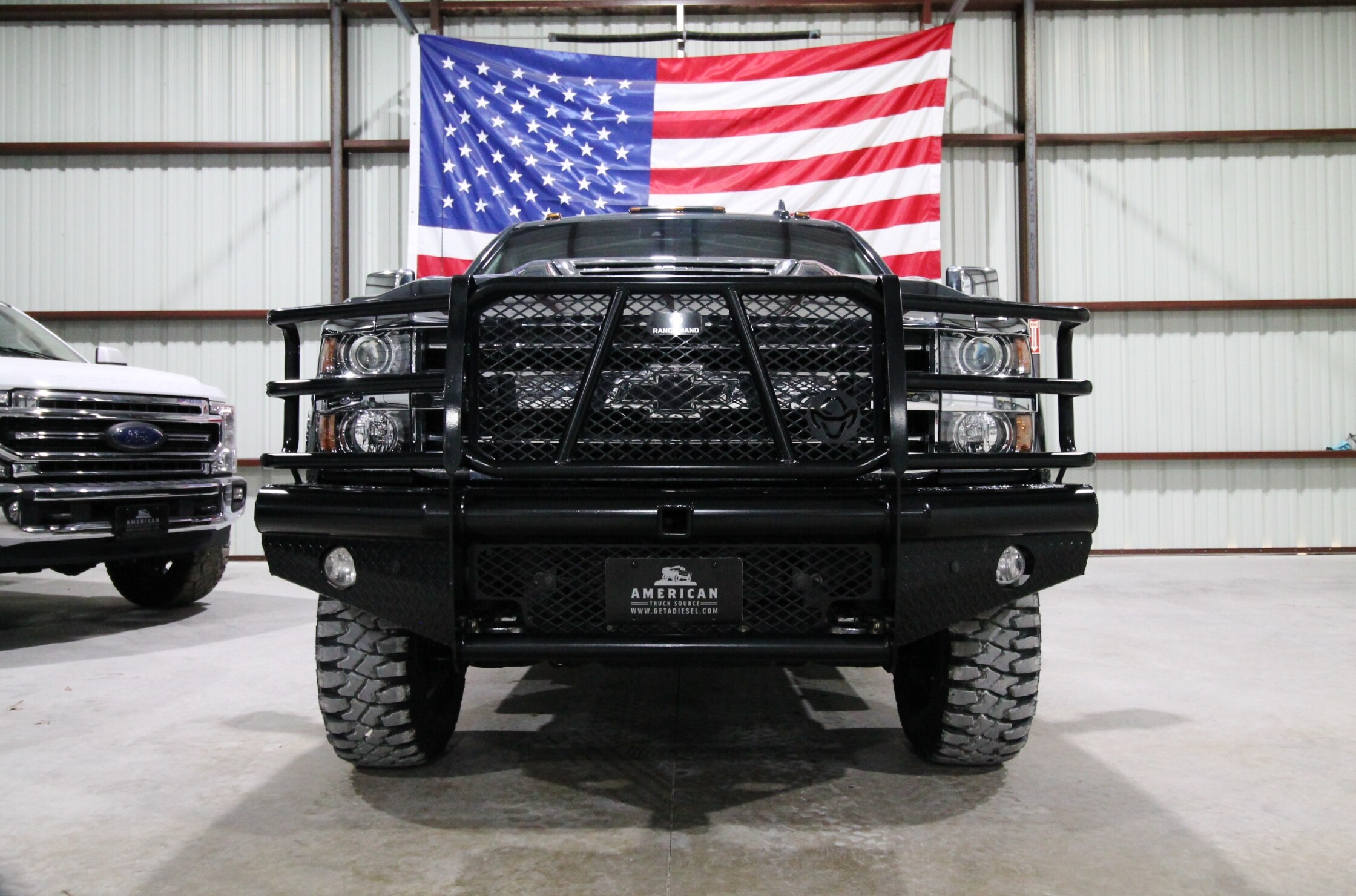 2019 Chevrolet Silverado 3500HD High Country photo 2