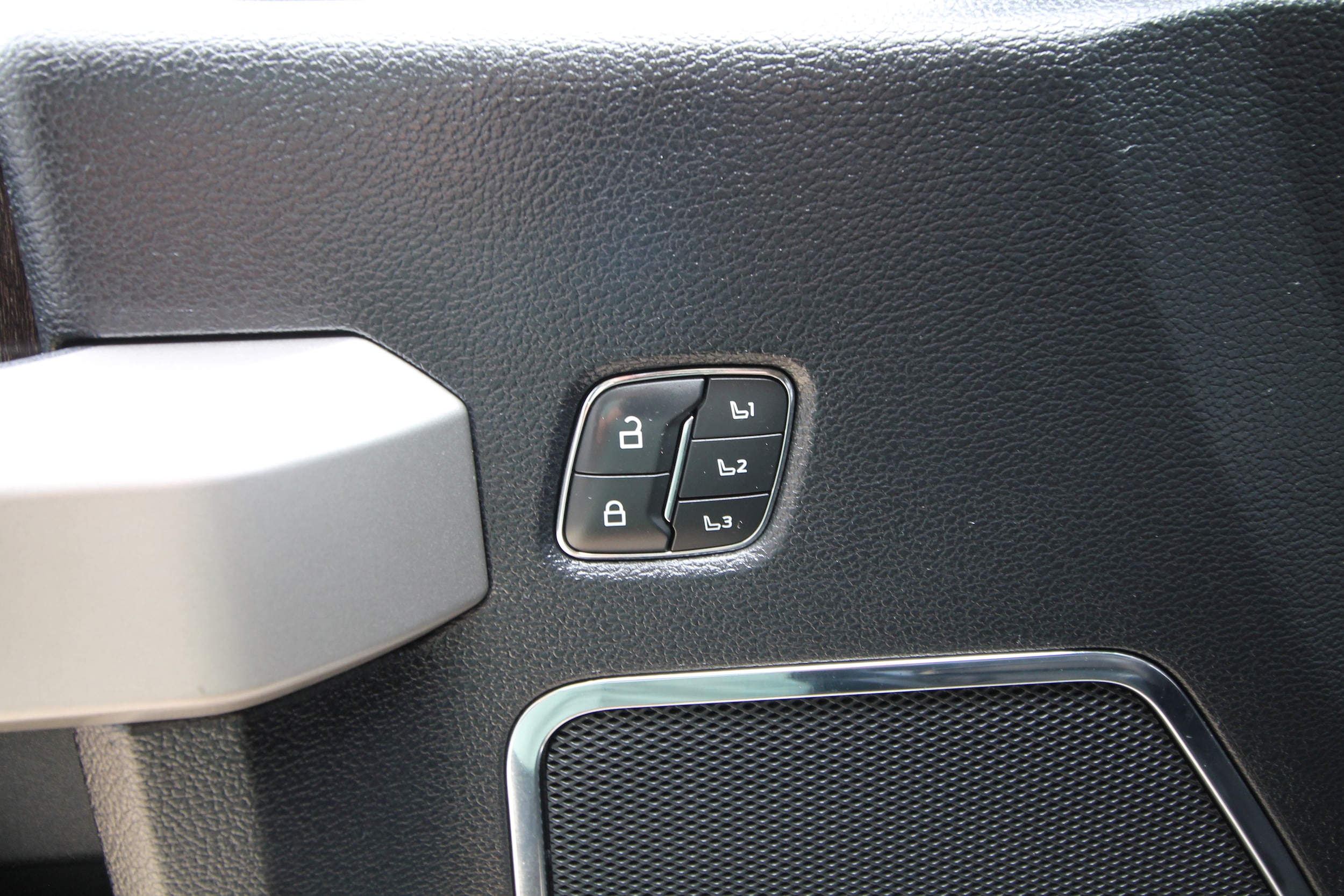 2020 Ford F-350 Super Duty Lariat - Photo 22