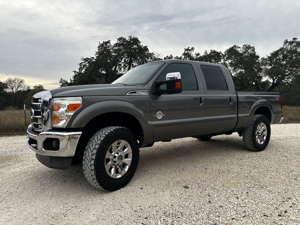 Used 2011 Ford F-250 Lariat Truck Crew Cab