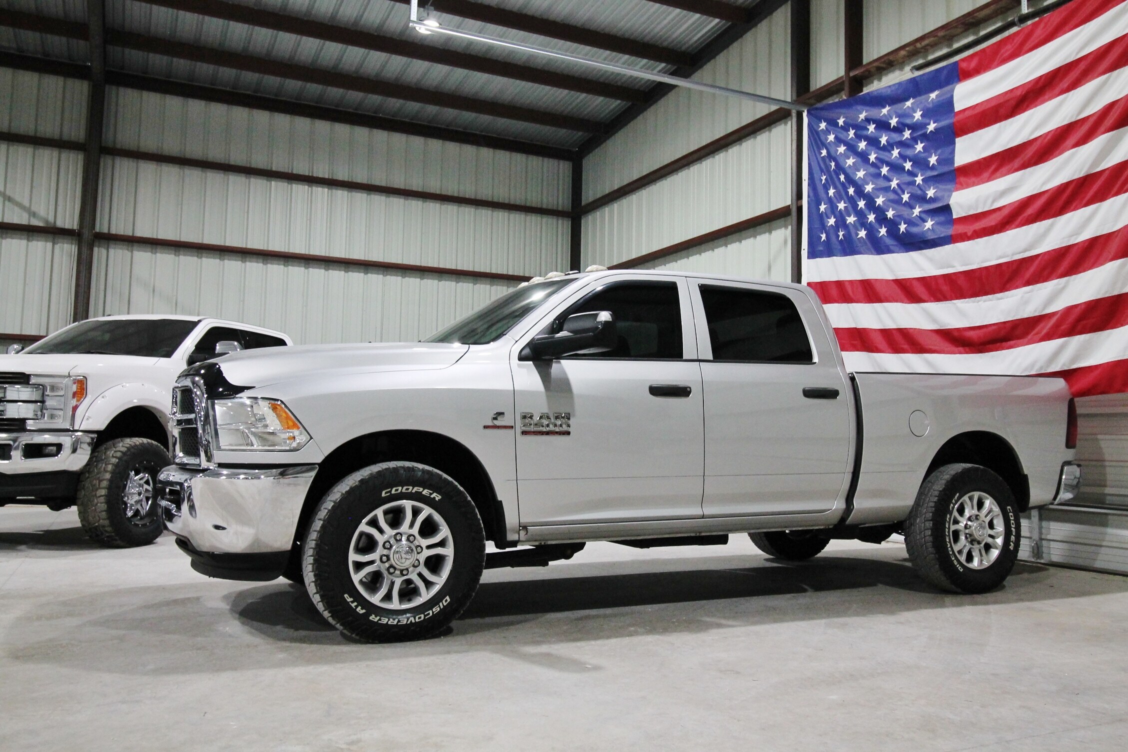 2014 Ram 2500 Tradesman photo 3