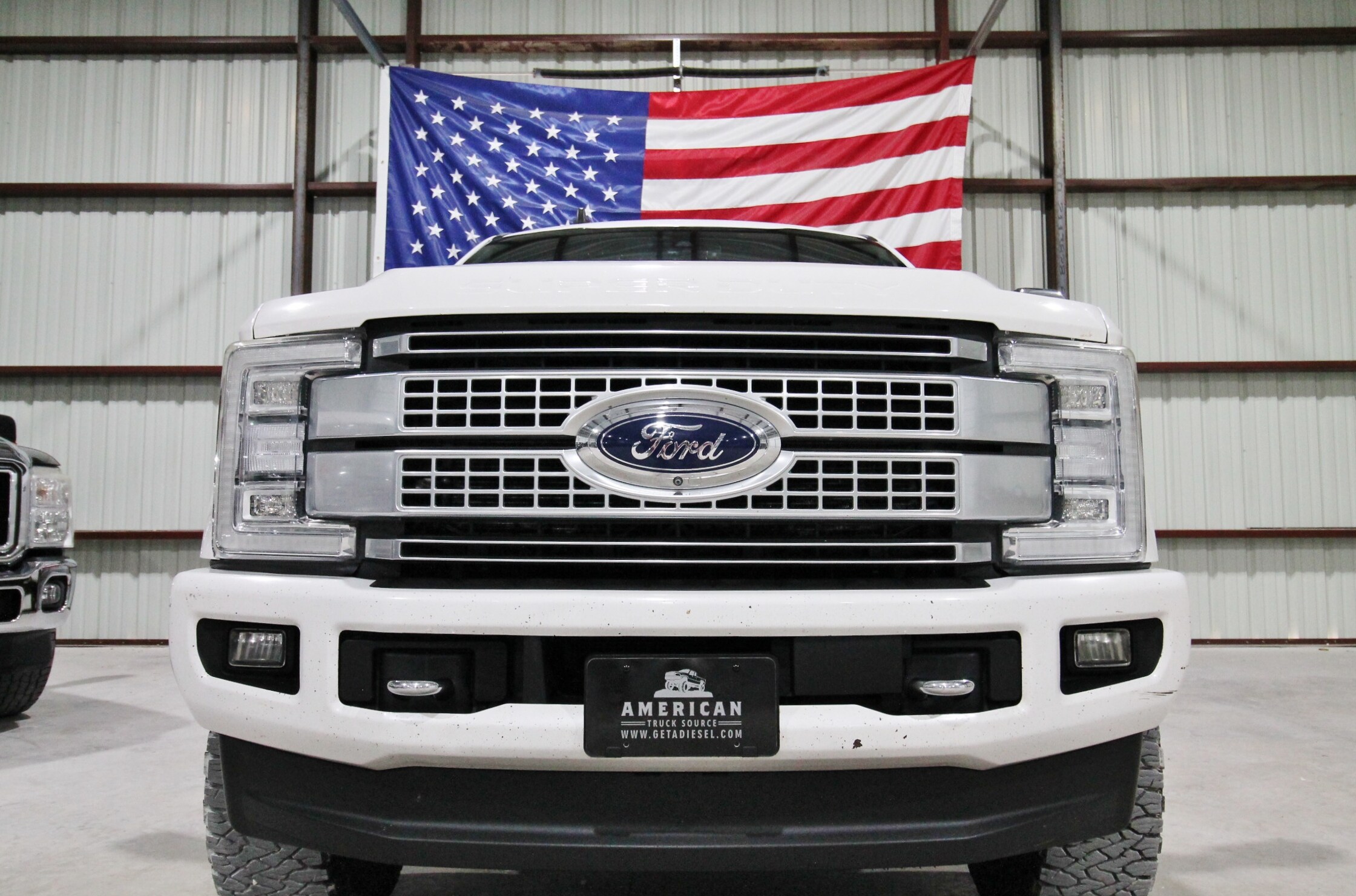 2019 Ford F-250 Platinum photo 2