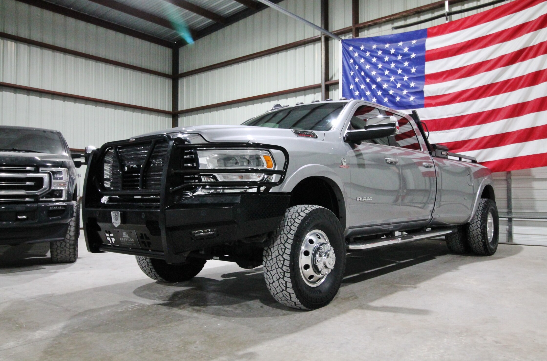 2020 Ram 3500 Laramie photo 3