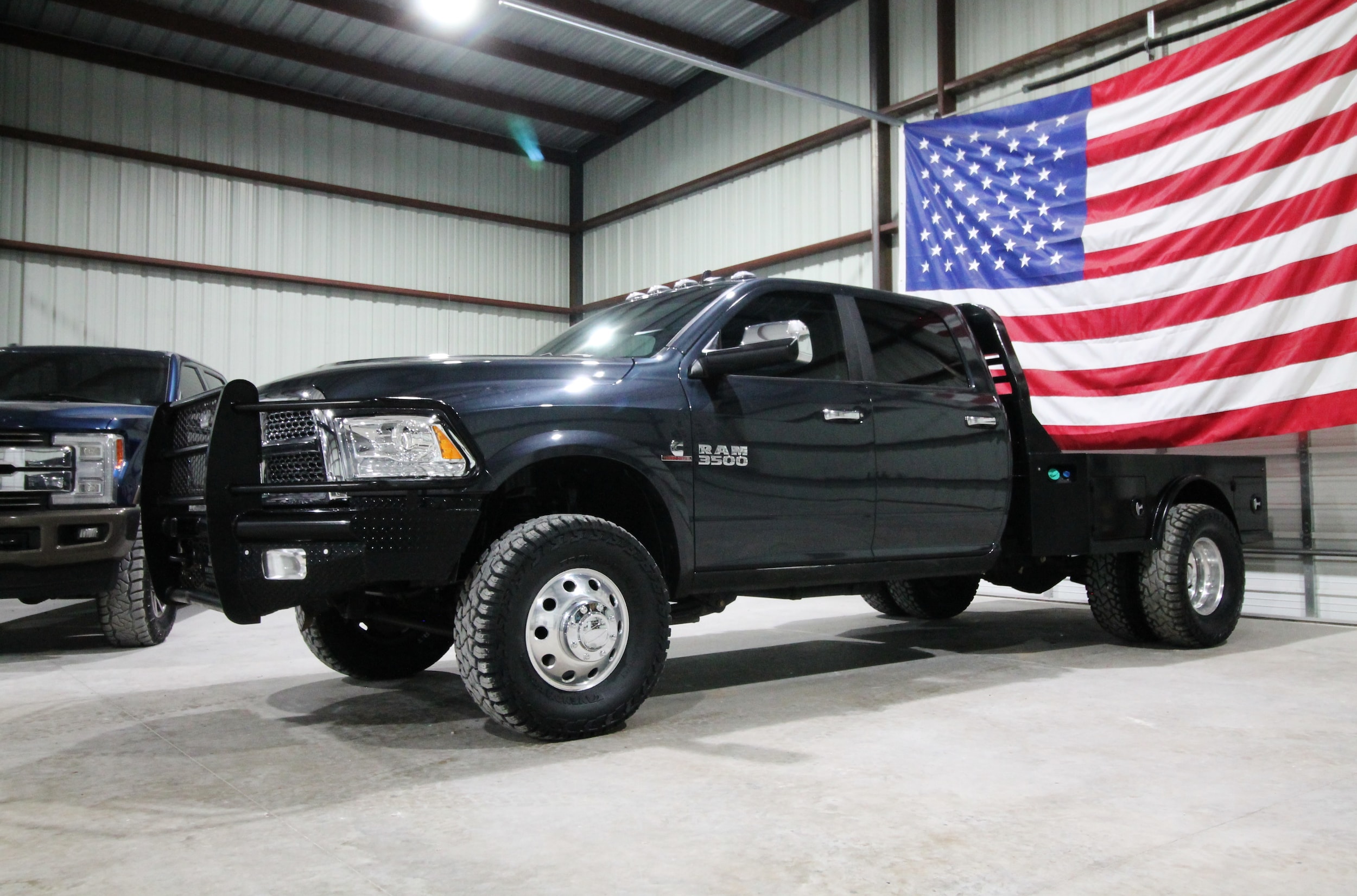 2018 RAM 3500 Laramie 4X4 Crew Cab LWB's photo