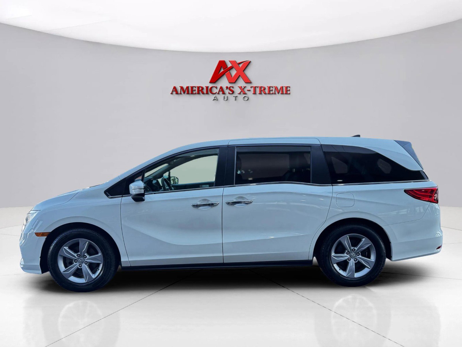 2019 Honda Odyssey EX photo 2