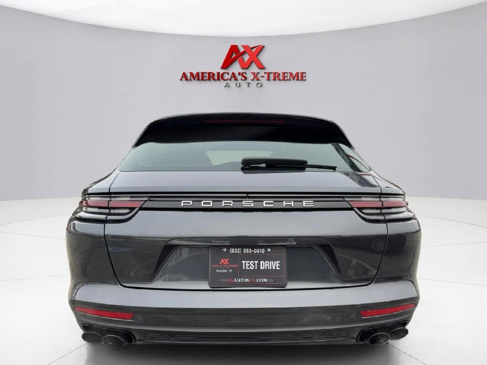 2018 Porsche Panamera Turbo E-Hybrid Sport Turismo photo 4