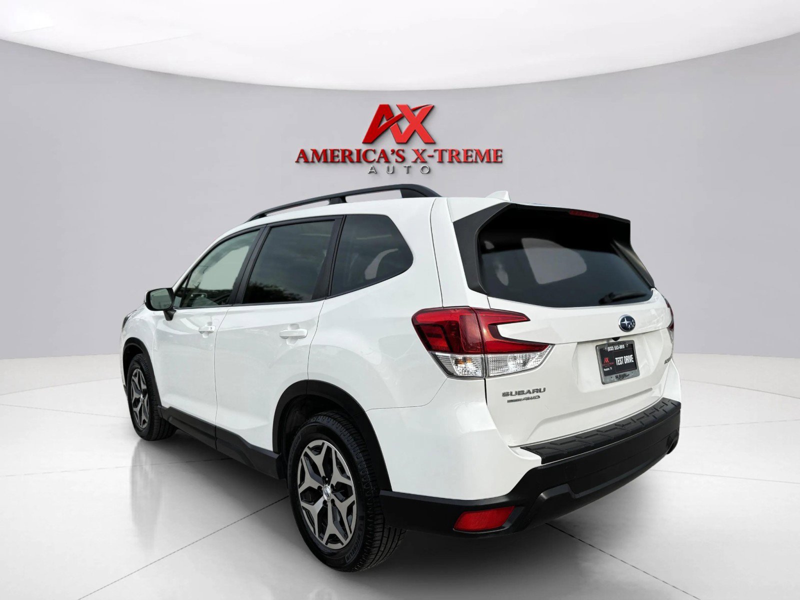2020 Subaru Forester Premium photo 2