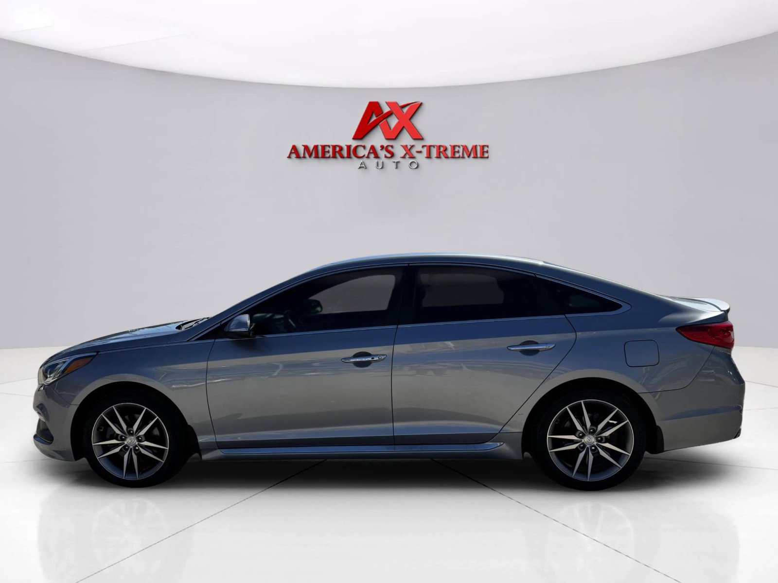 2015 Hyundai Sonata Sport 2.0T photo 2