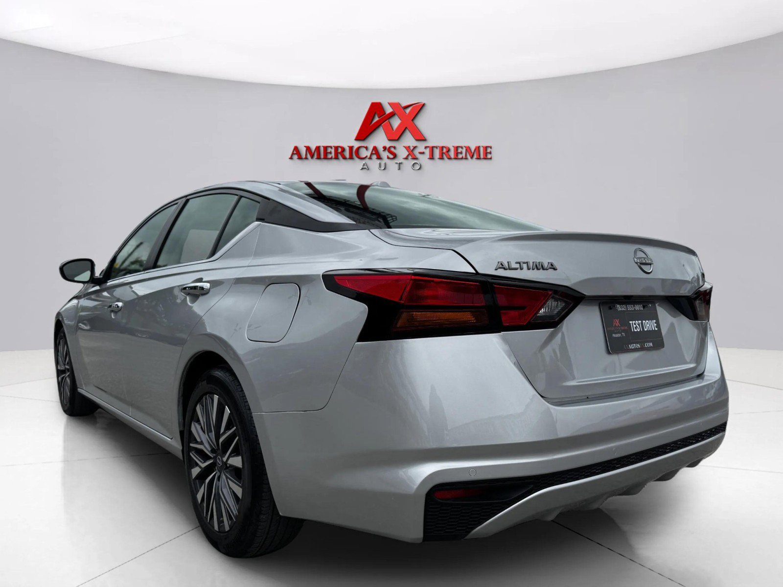 2023 Nissan Altima 2.5 SV photo 3
