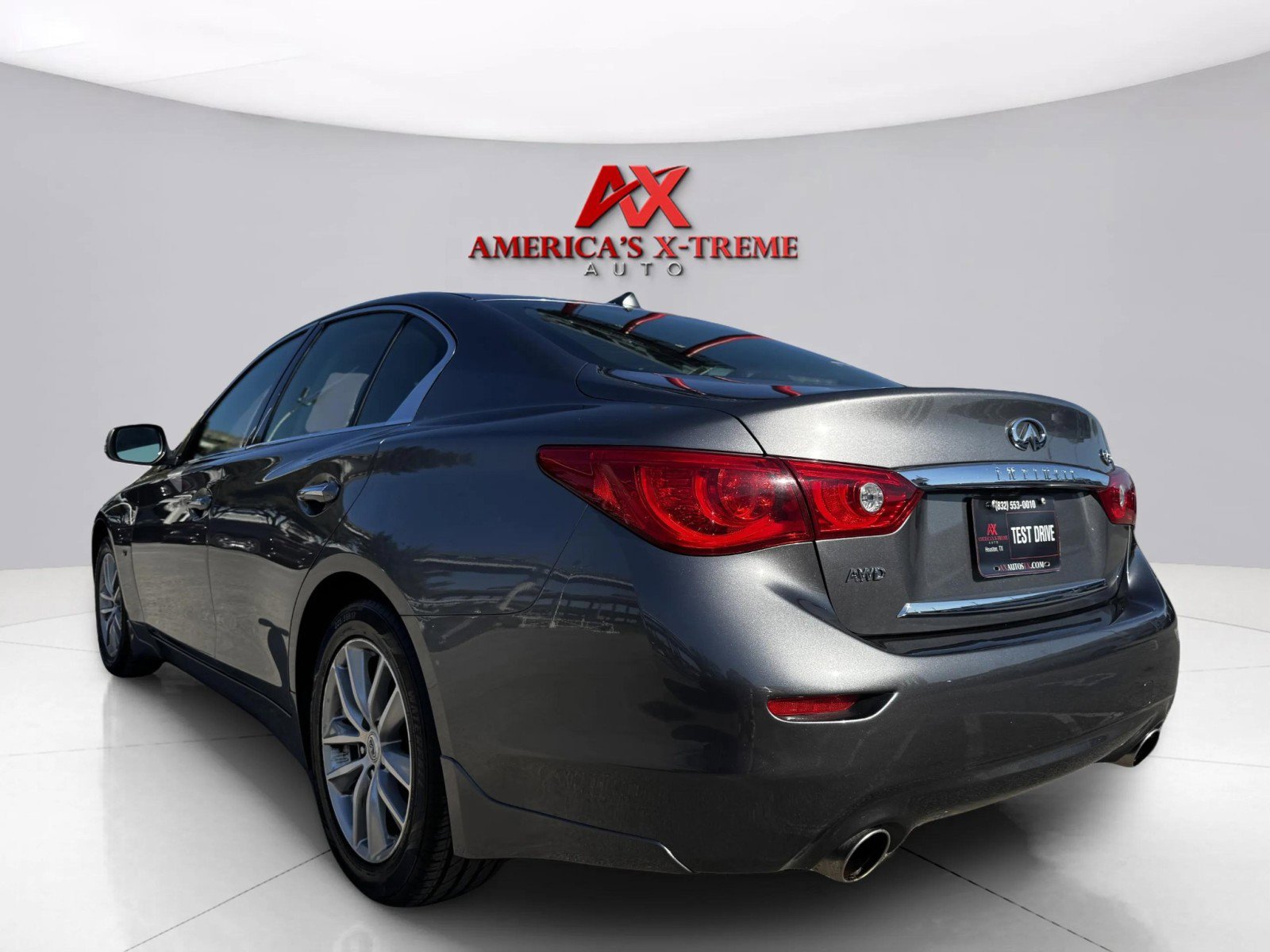 2014 Infiniti Q50 Premium photo 3