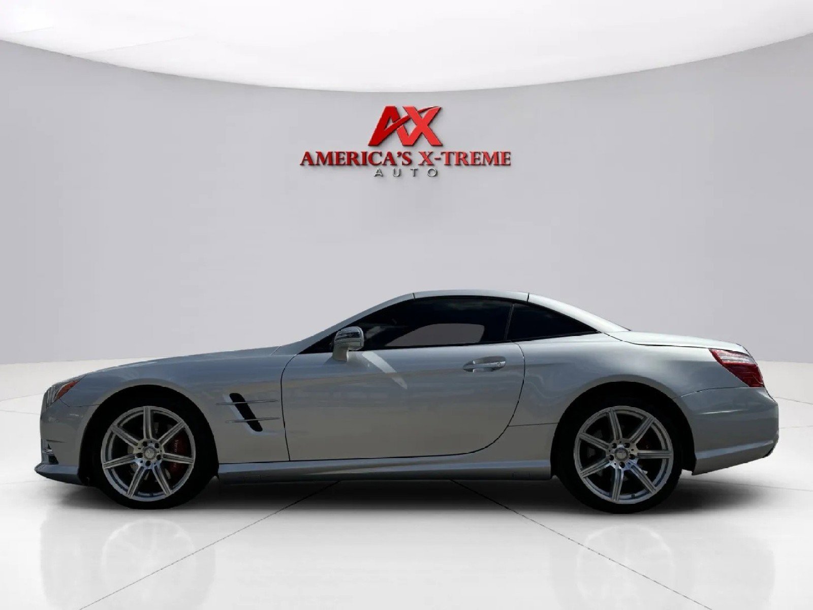 2016 Mercedes Benz SL 400 photo 2