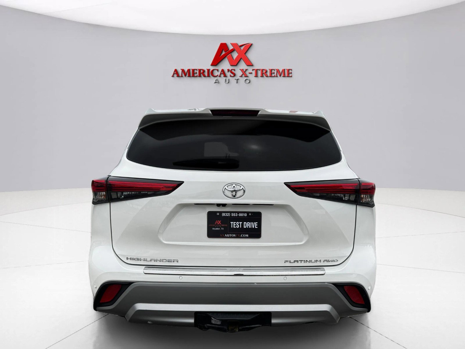 2021 Toyota Highlander Platinum photo 4