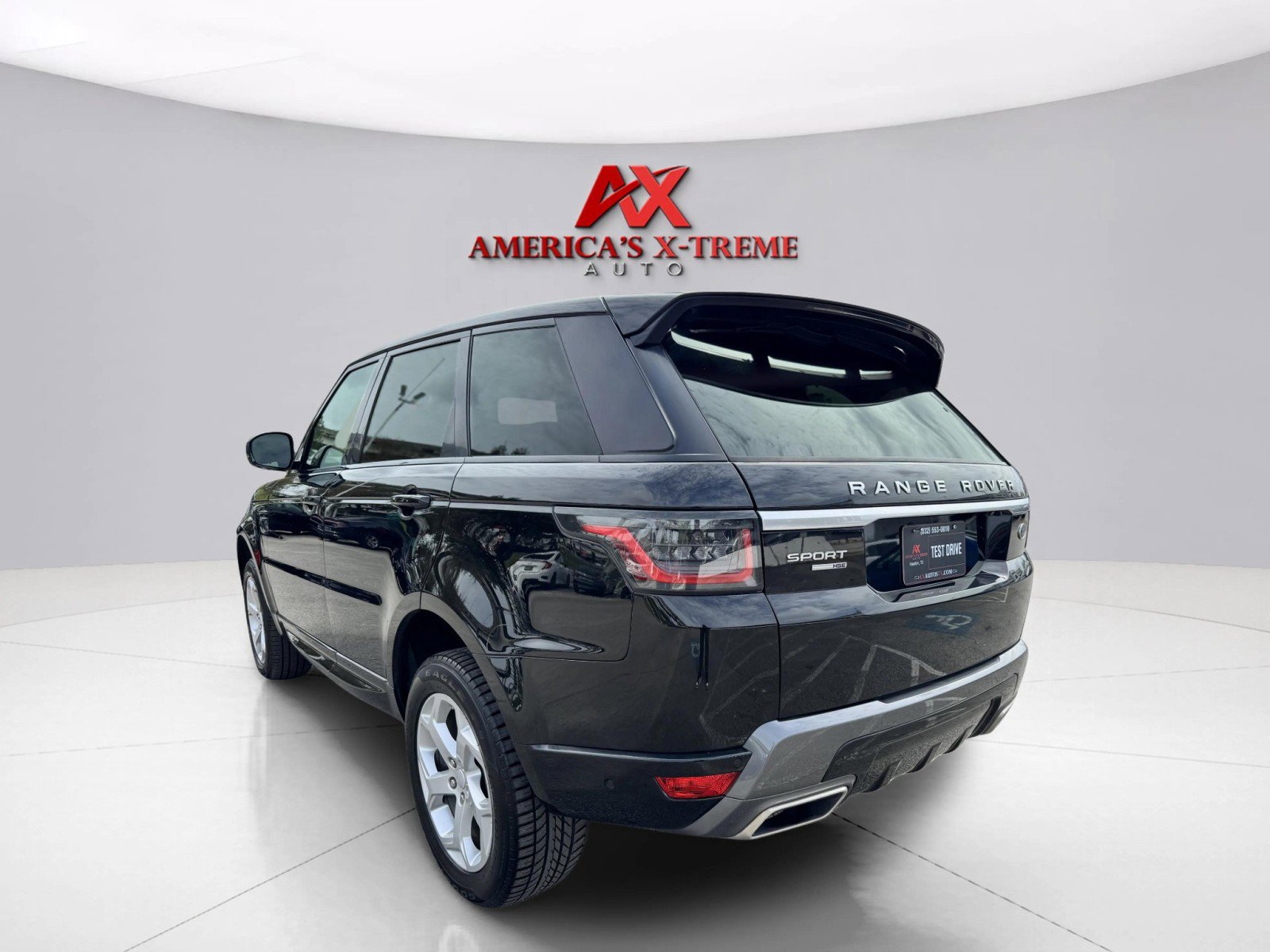 2018 Land Rover Range Rover Sport HSE photo 3