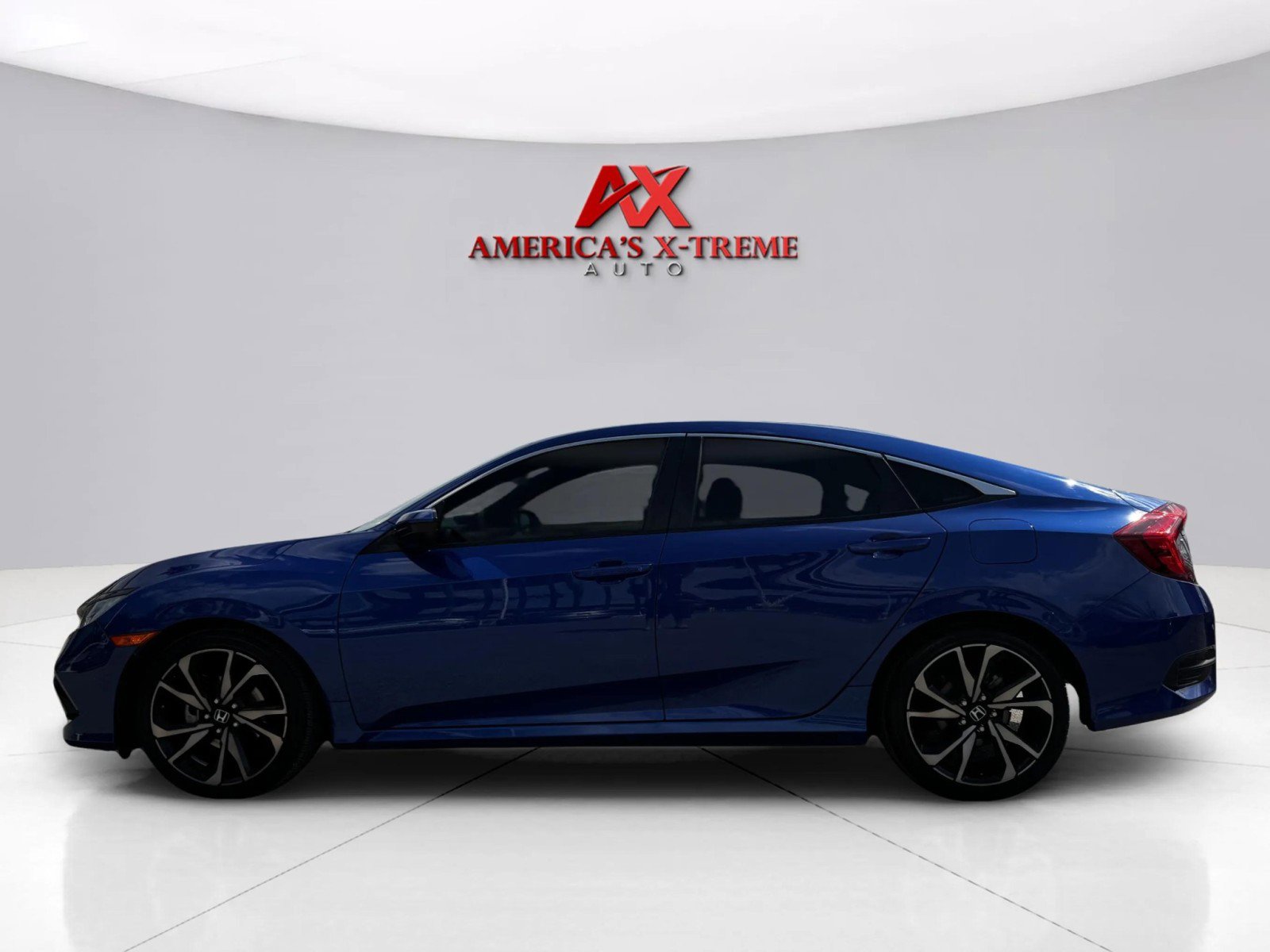 2019 Honda Civic Sport photo 2