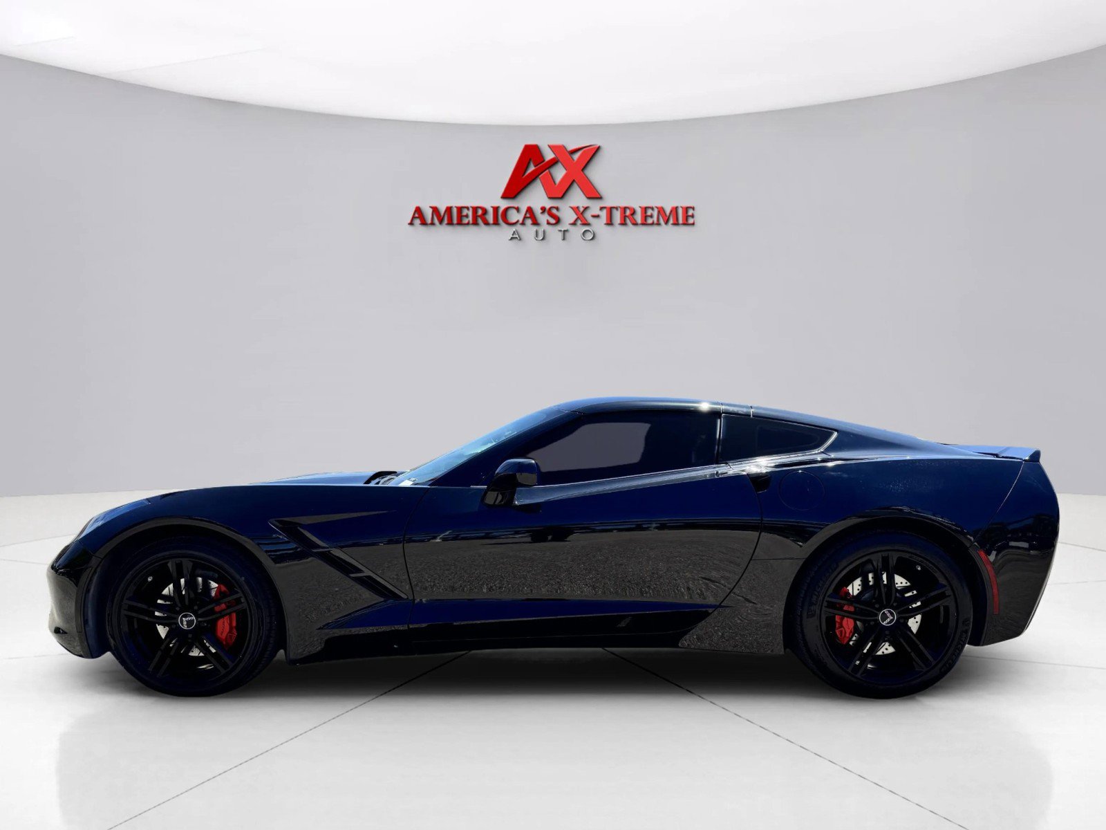 2017 Chevrolet Corvette Stingray 2LT photo 2