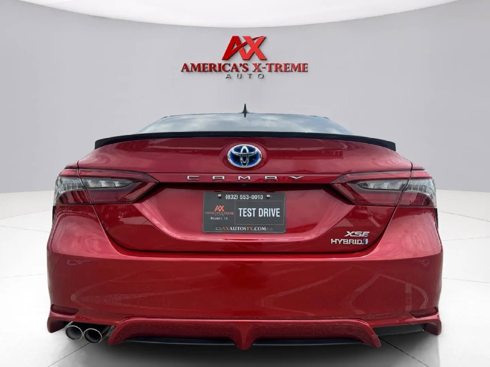 2022 Toyota Camry Hybrid XSE photo 4