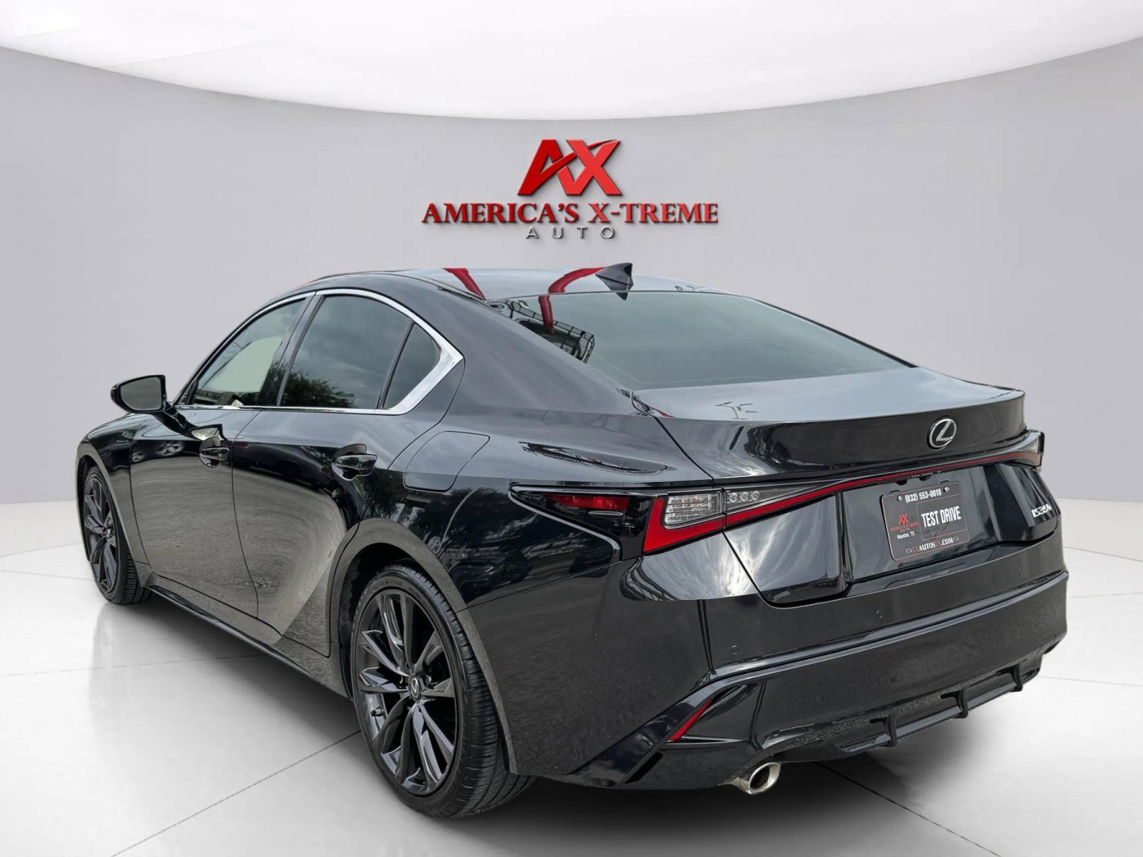 2021 Lexus IS 350 F SPORT photo 3