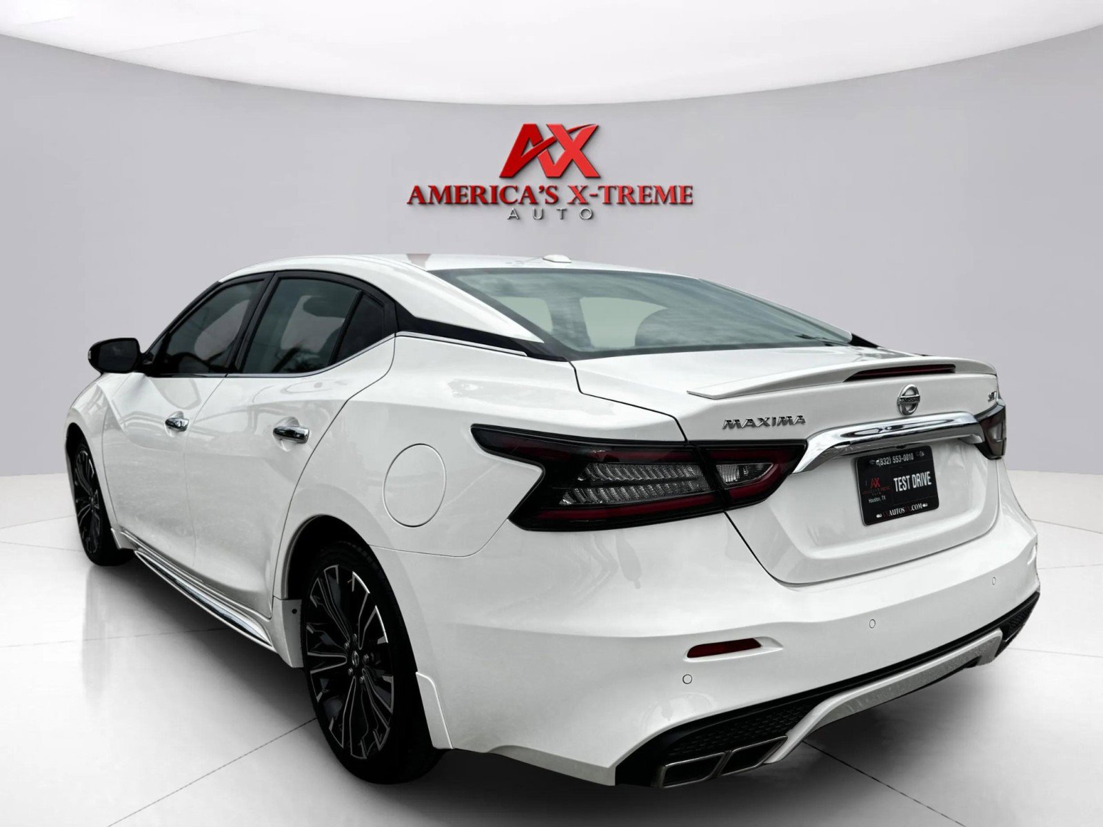 2022 Nissan Maxima SV photo 3
