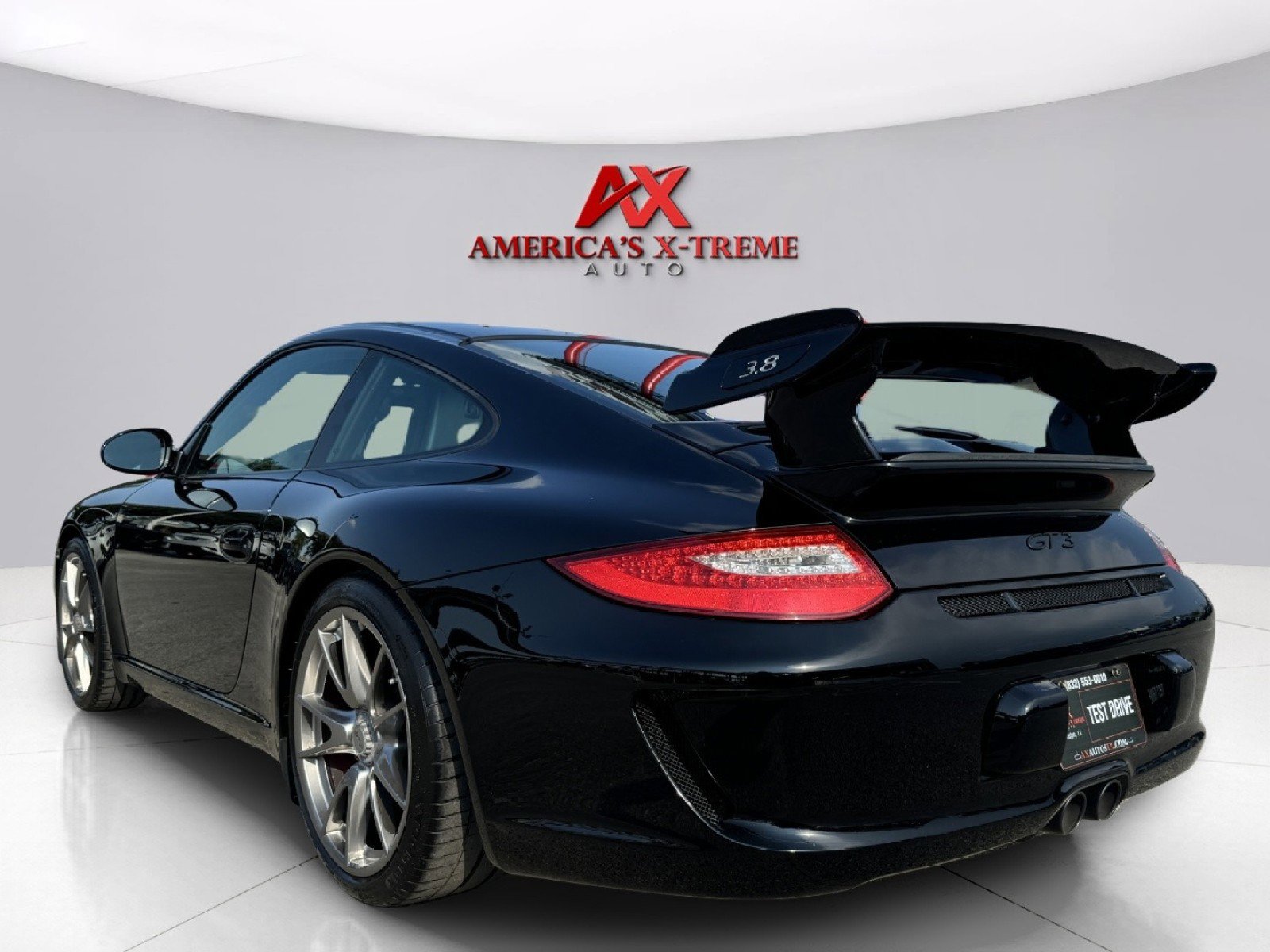 2011 Porsche 911 GT3 photo 3