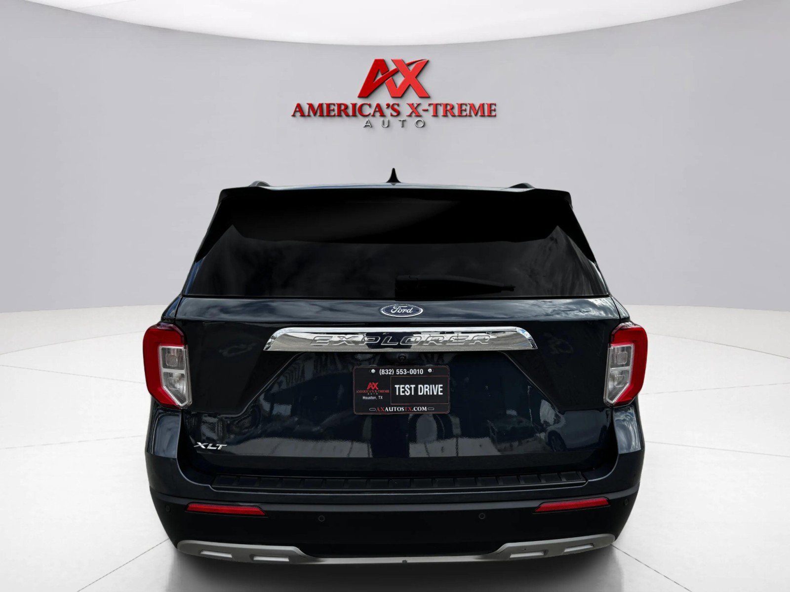 2022 Ford Explorer XLT photo 3