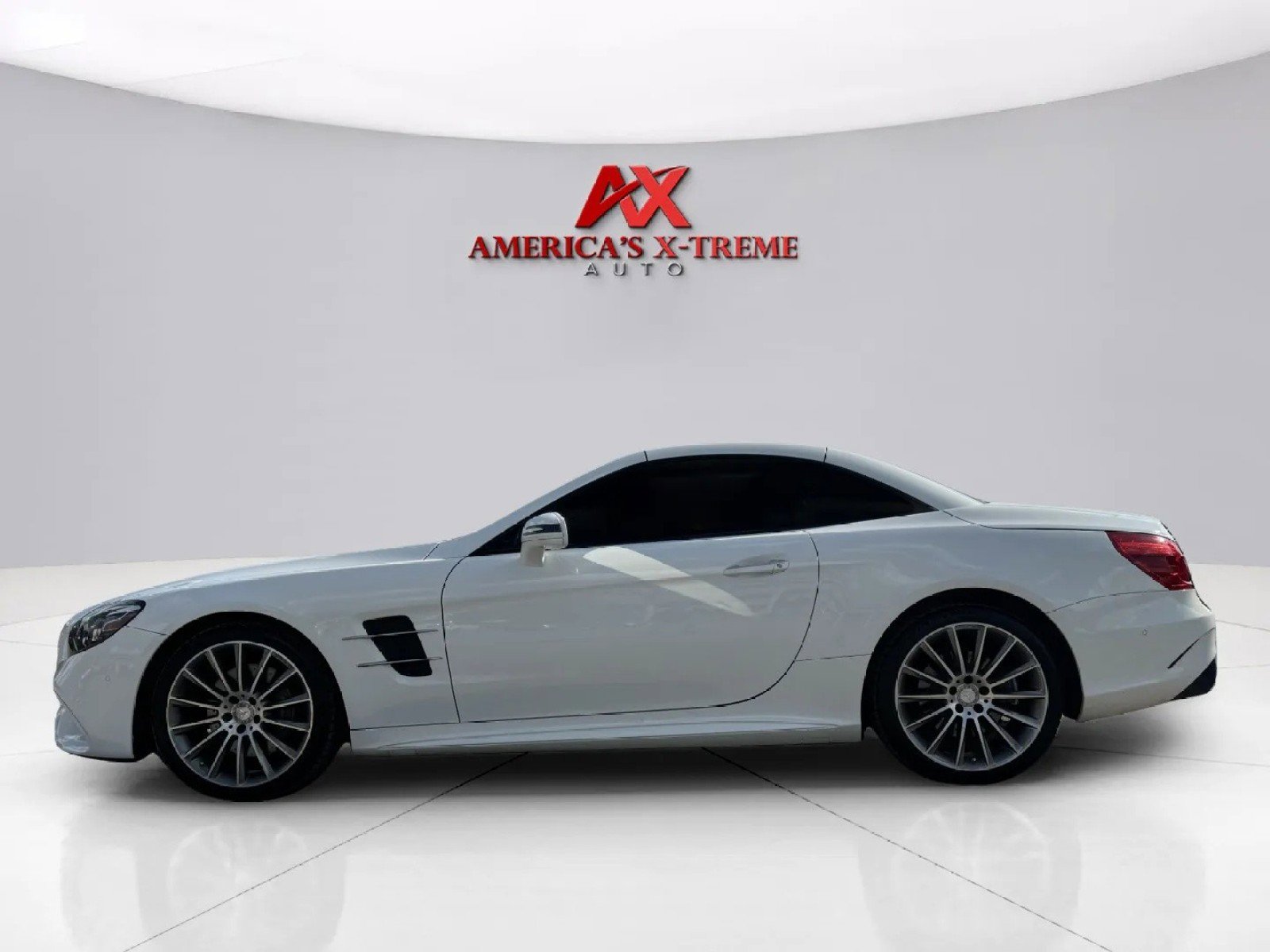 2017 Mercedes Benz SL 450 photo 2