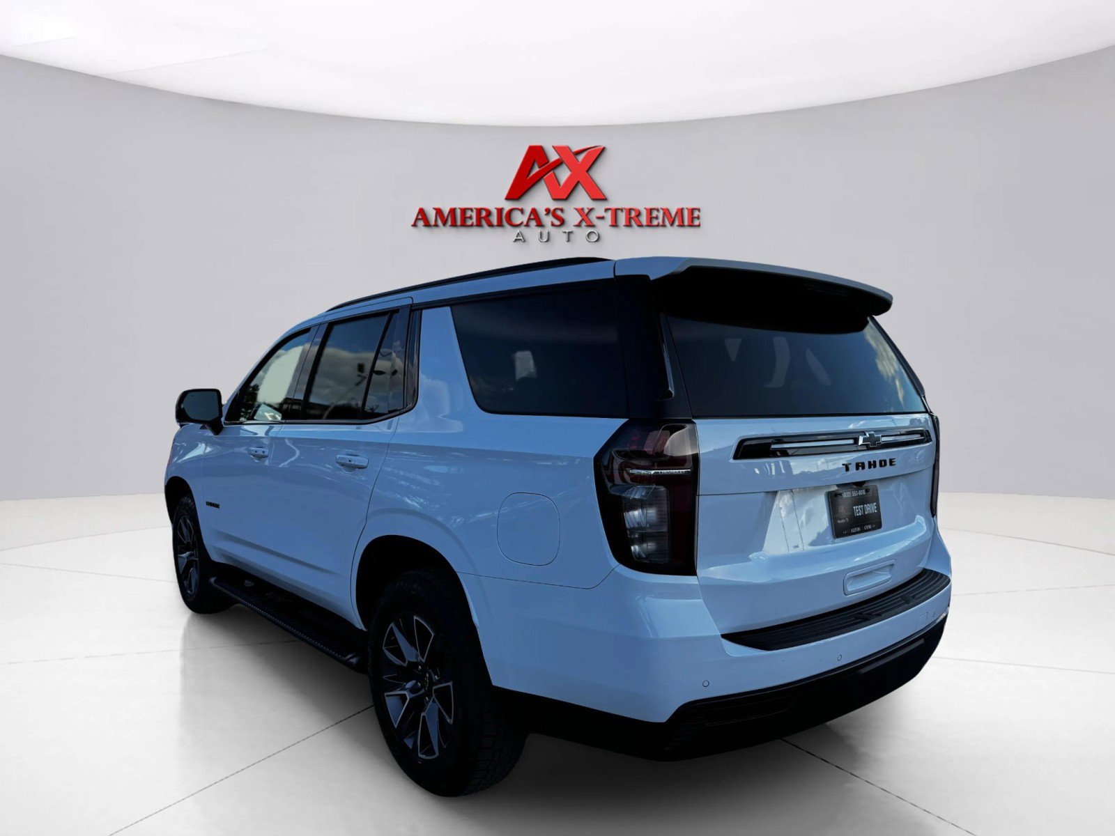 2023 Chevrolet Tahoe Z71 photo 2