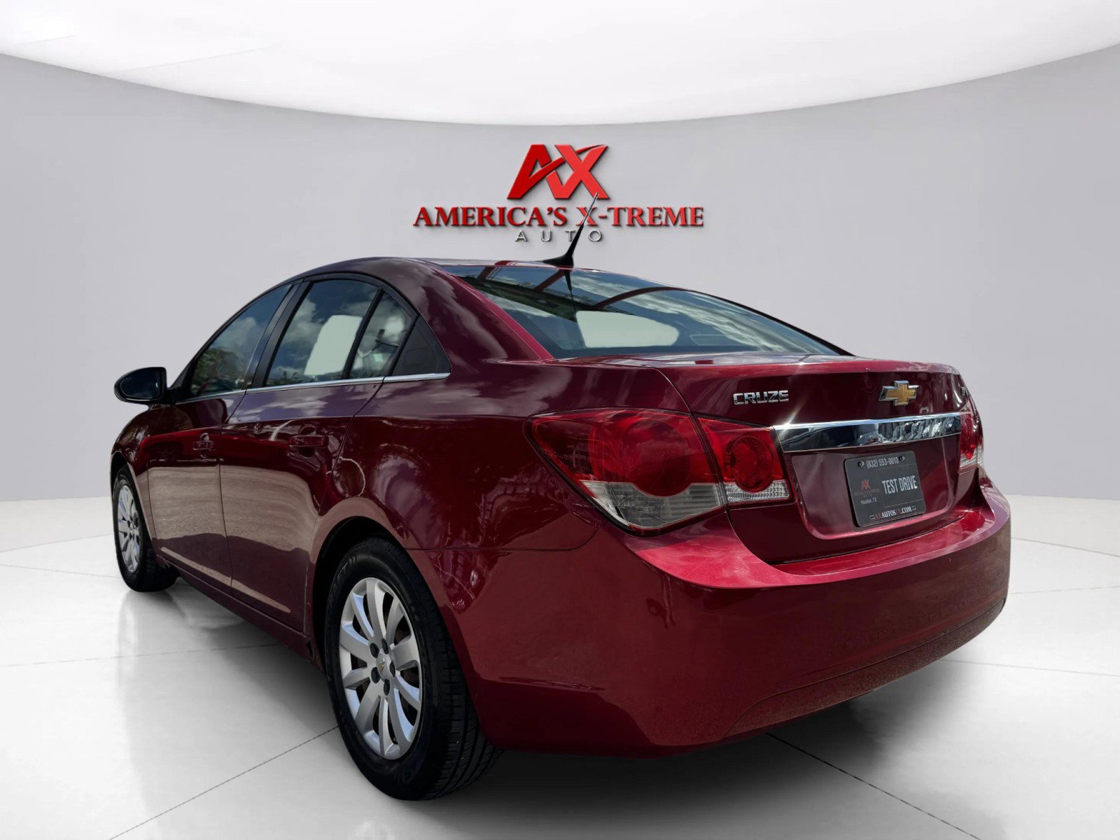2011 Chevrolet Cruze LT photo 3