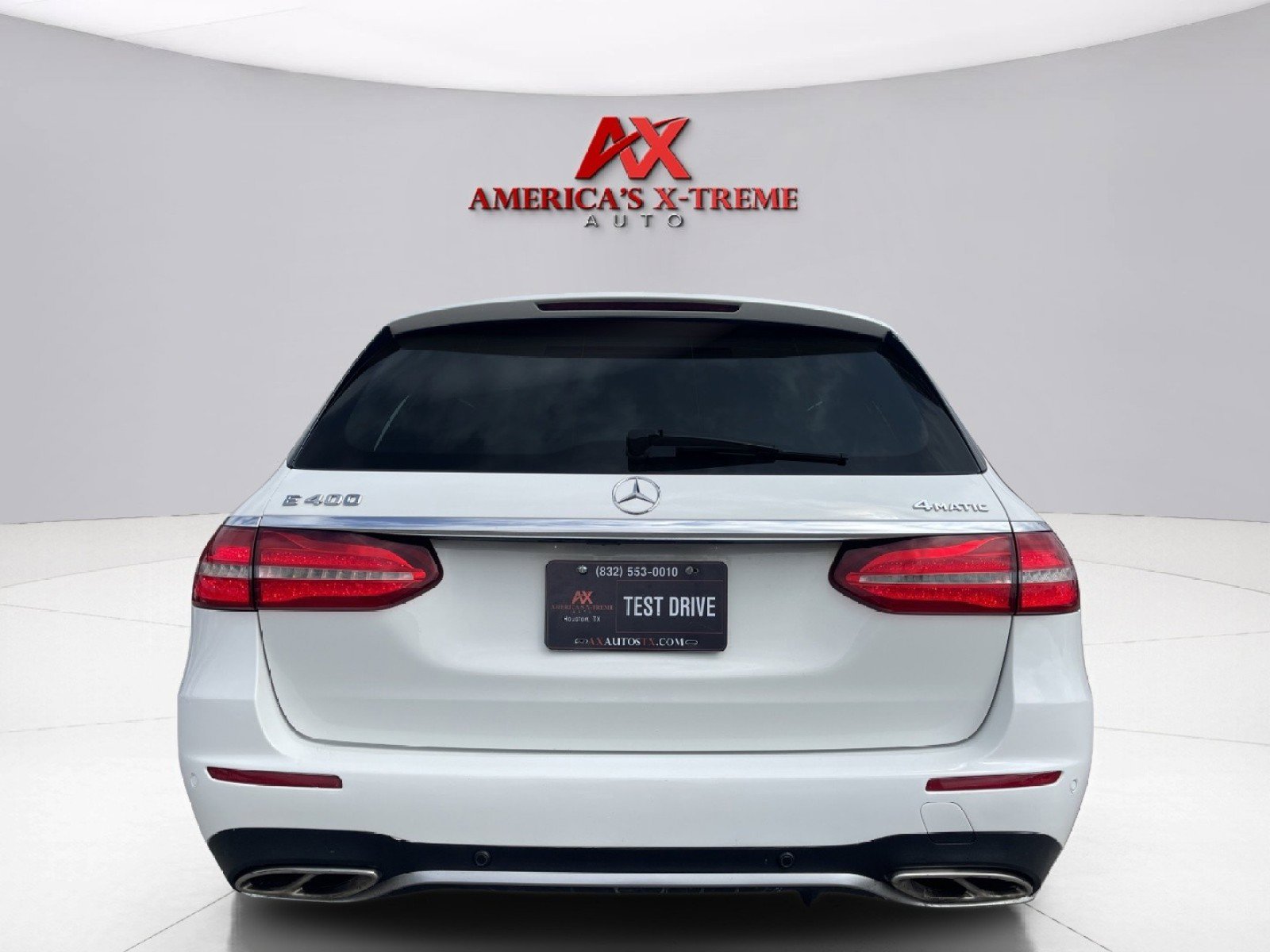 2017 Mercedes Benz E 400 4MATIC Wagon photo 4