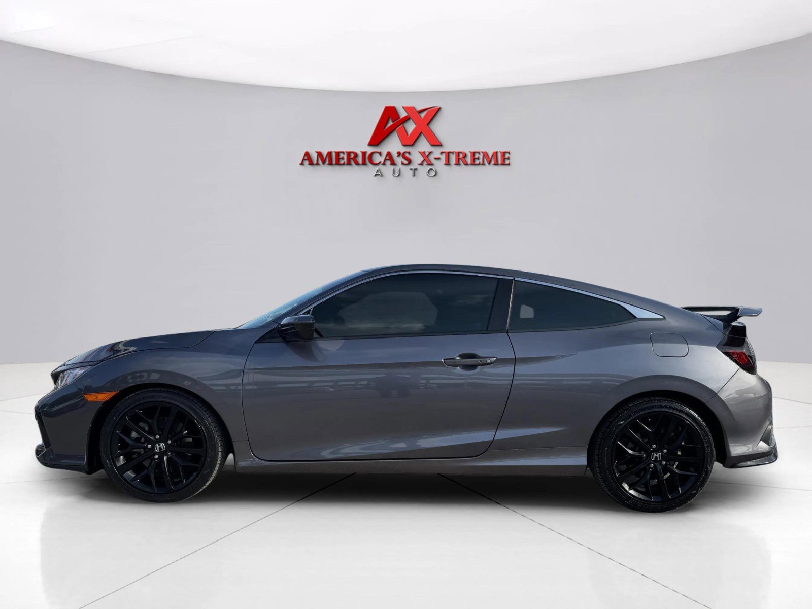 2020 Honda Civic Si photo 2