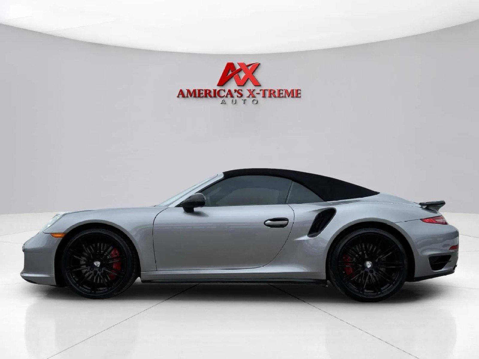 2014 Porsche 911 Turbo Cabriolet photo 2