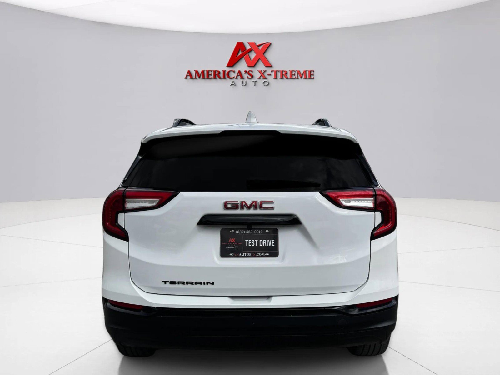 2022 Gmc Terrain SLE photo 2