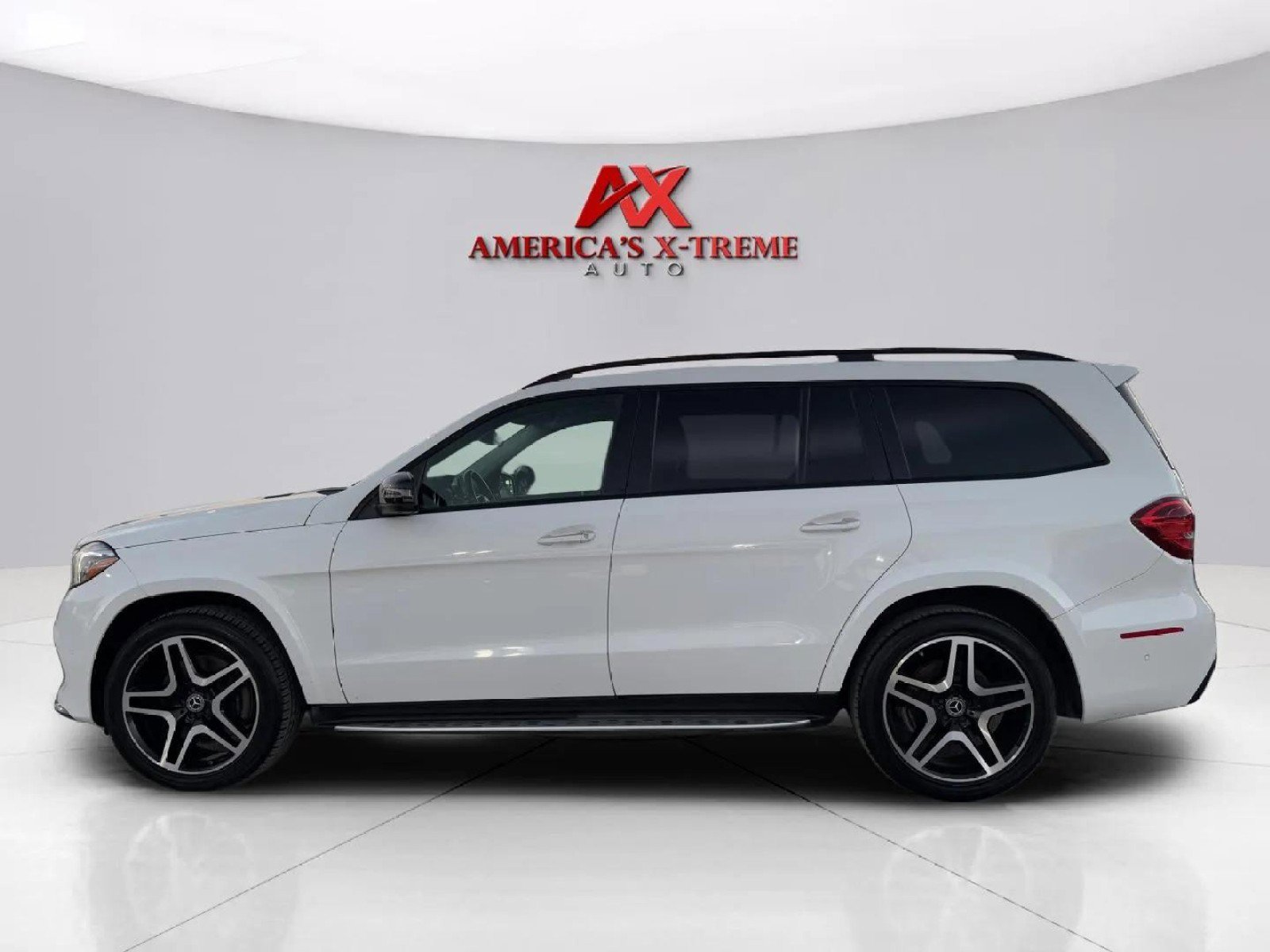 2018 Mercedes Benz GLS 550 photo 2