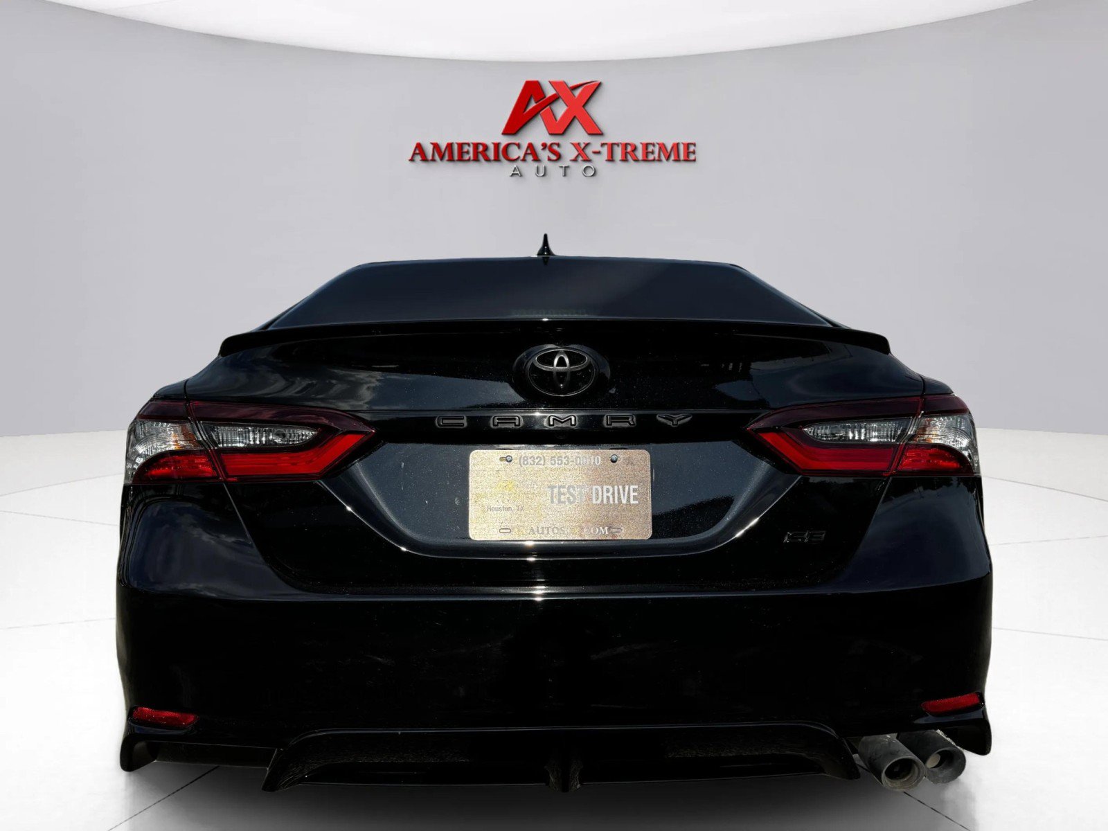 2022 Toyota Camry SE photo 4