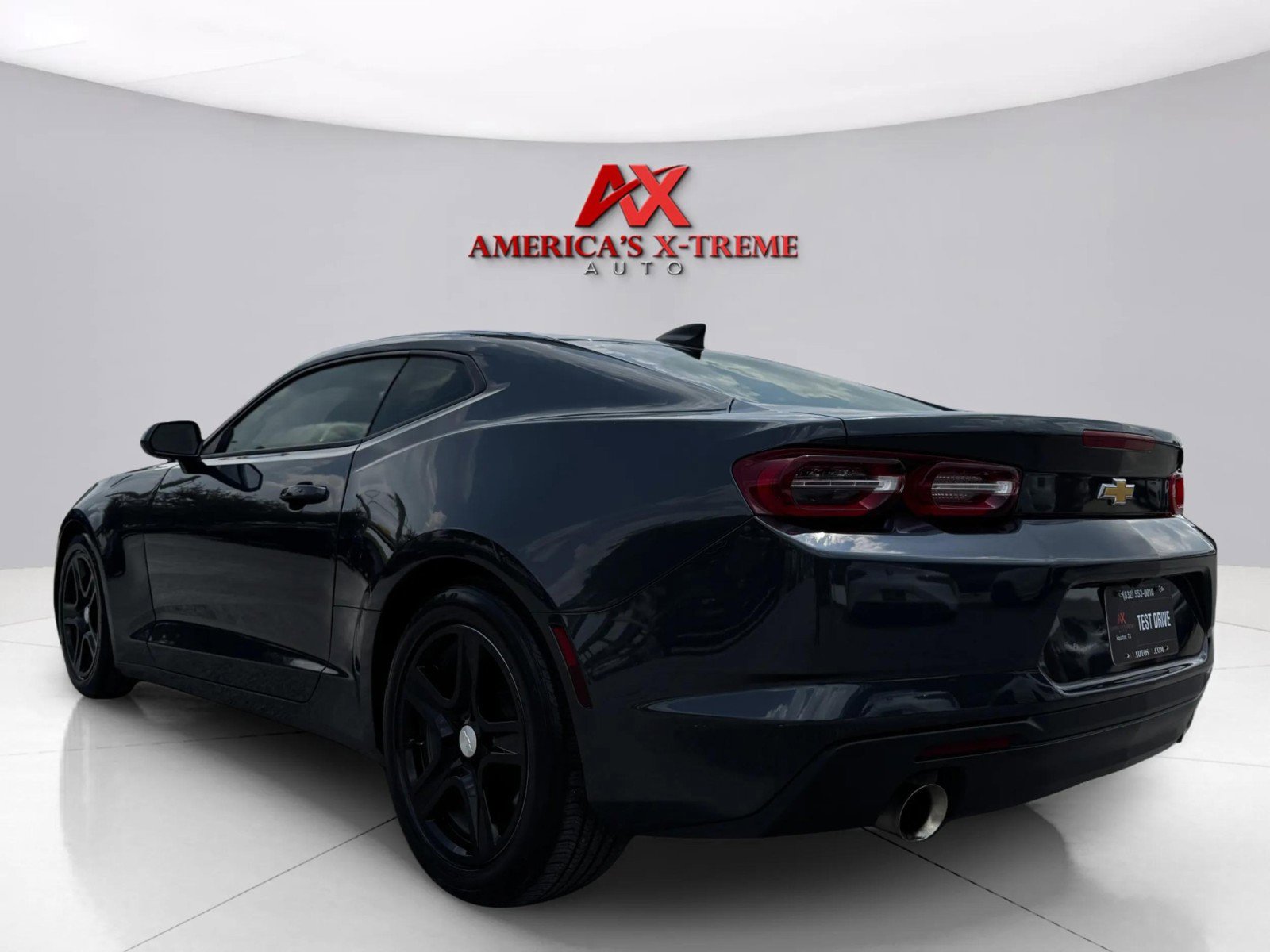 2023 Chevrolet Camaro 1LT photo 3