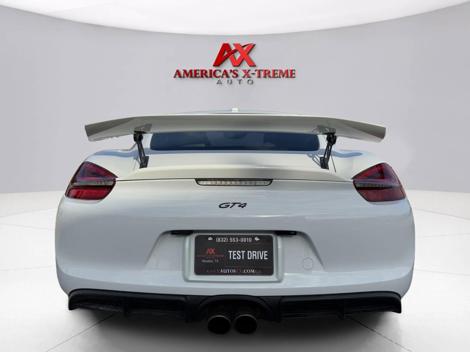 2016 Porsche Cayman GT4 photo 4