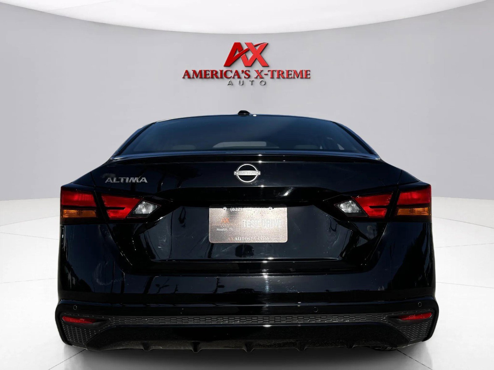 2025 Nissan Altima SV photo 4