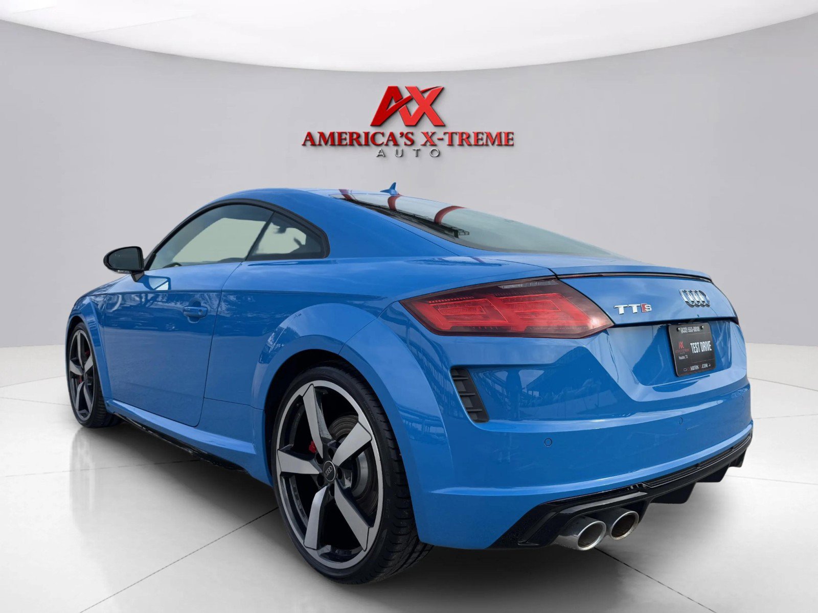 2023 Audi TTS photo 3