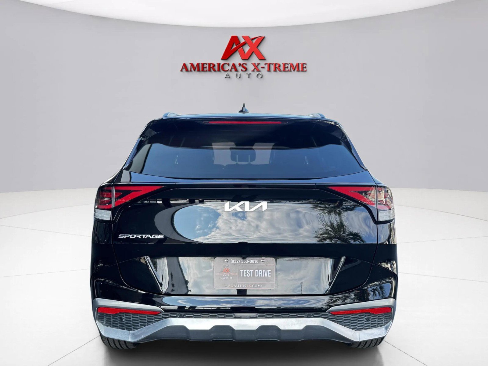 2023 Kia Sportage photo 3